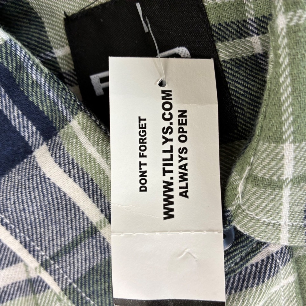 NWT RSQ Men's Plaid Flannel Shirt Green Black Cream Tartan Button Down Small - Picture 7 of 16